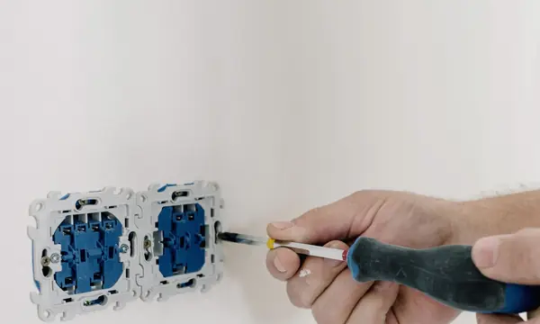 Cambiando un enchufe de la pared
